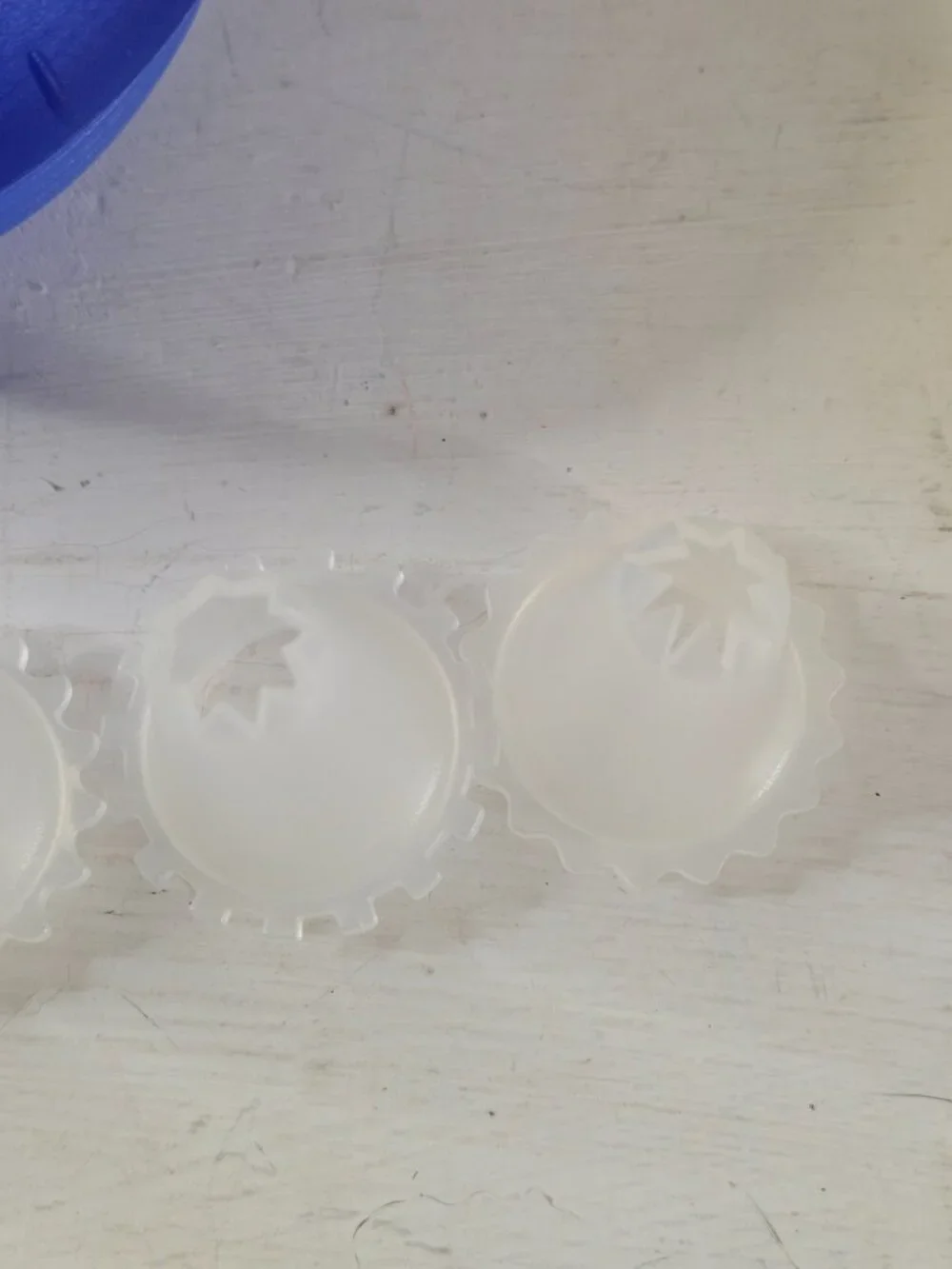 Tupperware Squeeze It Gourmet Cake Decorator with 5 tips
